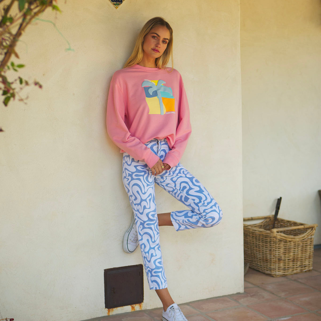 Vacay Club Sweatshirt Light Coral